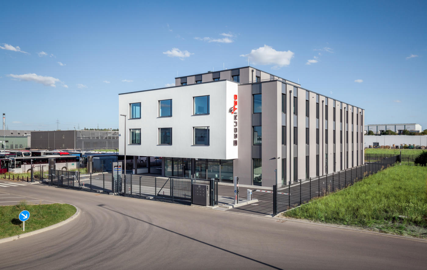 Bâtiment administratif et commercial à Bissen (L)